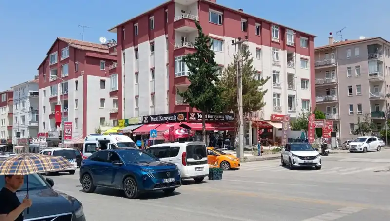 Taksi ve Otomobil Çarpıştı: Kazanın Ayrıntıları ve Sonrası