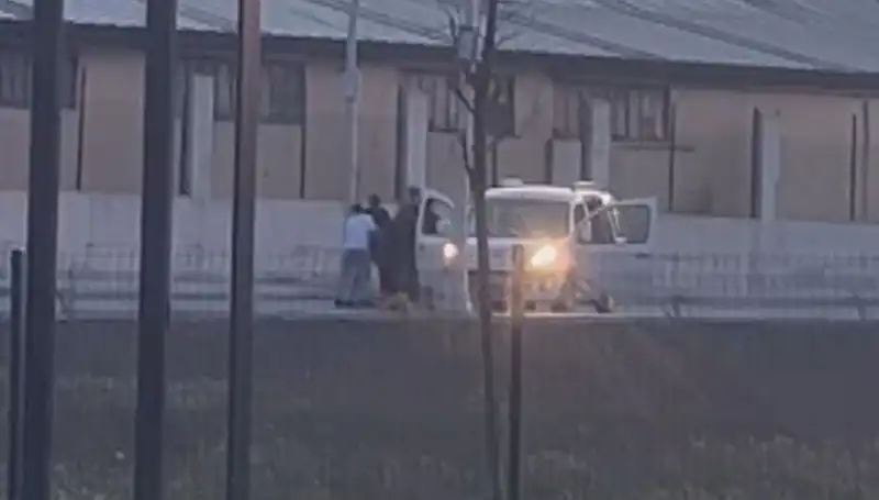 Drift Atarak Faciadan Dönülen Anlar: Yola Fırlayan Araç Tehlike Yarattı