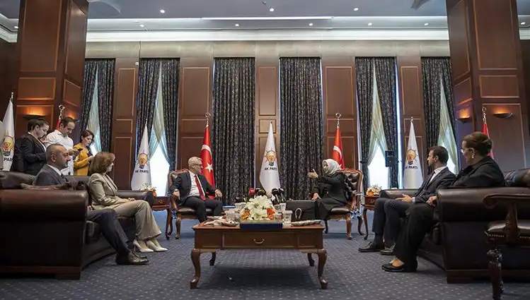 AK Parti'nin Bayramlaşma Programı Açıklandı, CHP Neden Listede Yok?