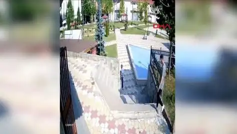 Kastamonu'da Muhtara Saldırı: Uyarılan Kişi Tarafından Bıçaklandı