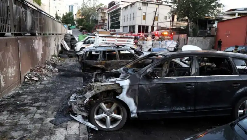 Sanayide Bekleyen Araçlar Korkunç Bir Yangınla Yok Oldu!