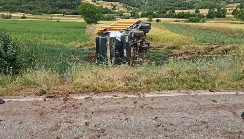 Tokat'ta Devrilen Kamyonun Tahribatı: Bir Can Kaybı ve Sarsıcı Detaylar