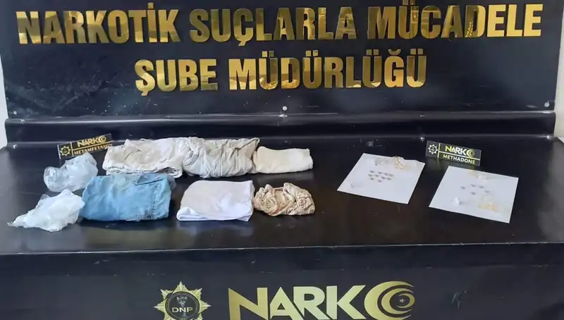 Midesinden Kapsül Kapsül Uyuşturucu Çıkan Kişiye Şok Üstüne Şok