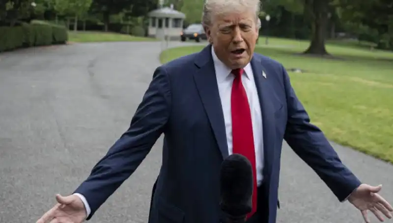 Trump'tan Çarpıcı Açıklama: Ülkeler Savaşmadan Düzelmiyor mu?