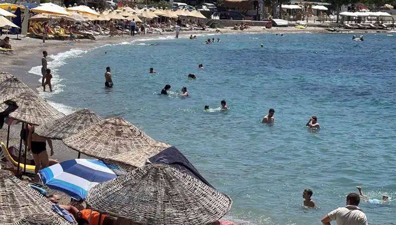 Sıcak Havalara Rağmen Plajlar Sedat'ın Konuğu Oluyor!