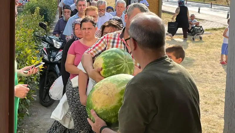 Tarlalarda Hasat Zamanı! Ürünler Bedava Dağıtıldı