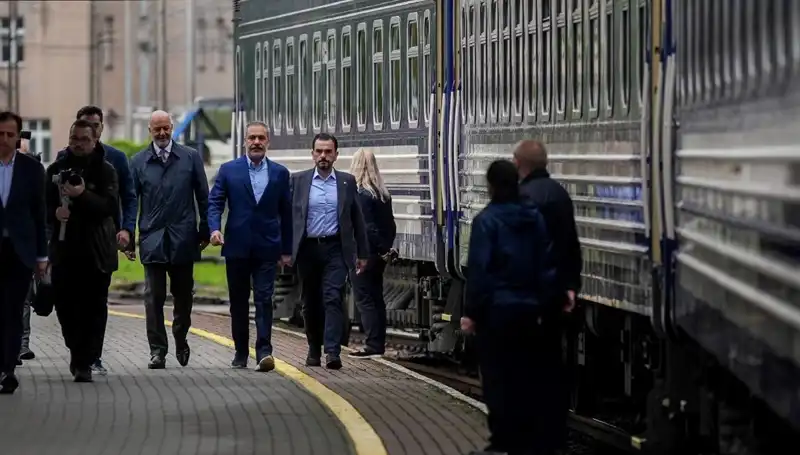 Dışişleri Bakanı Fidan, Ukrayna Ziyaretini Tamamladı: Diplomasi Alanında Yeni Adımlar