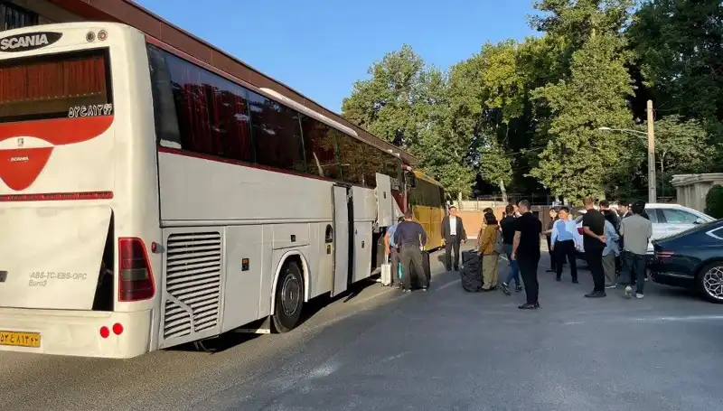 Şiraz'da Feci Kaza: Otobüs Devrildi, 21 Kişi Hayatını Kaybetti