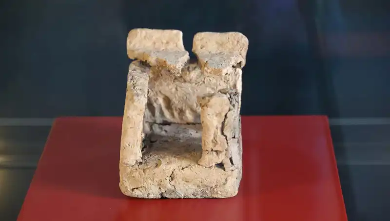 Dünyanın İlk Maket Ev Yapısı Diyarbakır Müzesi'nde Sanatseverlerle Buluşuyor