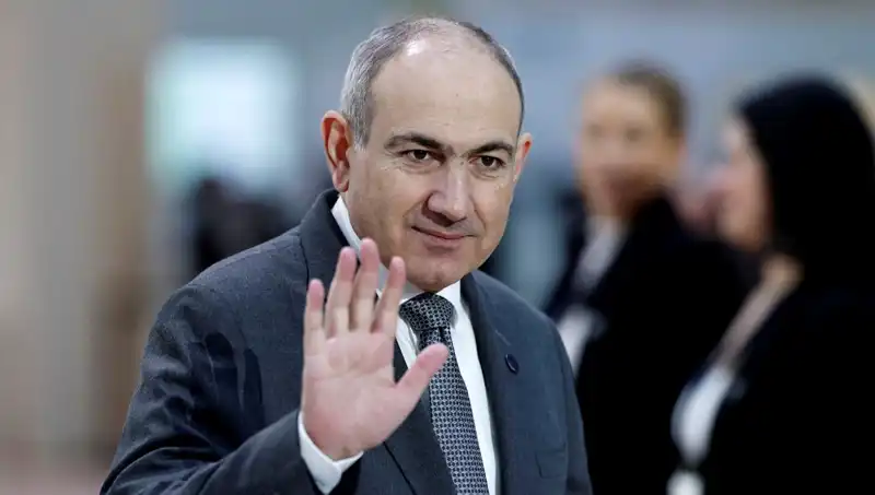 Ermenistan'da Siyasi Çalkantı: Başbakan Paşinyan İktidar Gaspını Açıkladı