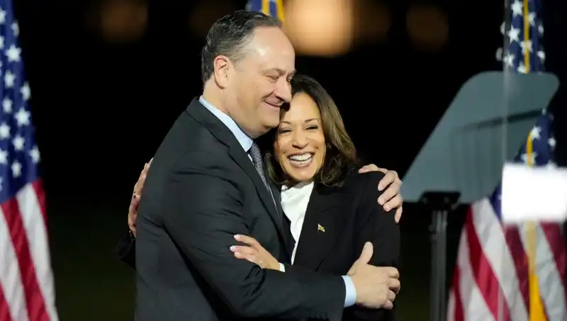 Kamala Harris'in Eşinin Görevden Alınması: Trump'ın Şaşırtan Kararı