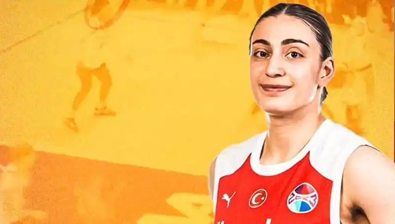 Galatasaray, Üç Yıldızla Sözleşme Uzattı: Gelecek İçin Güçlü Bir Adım
