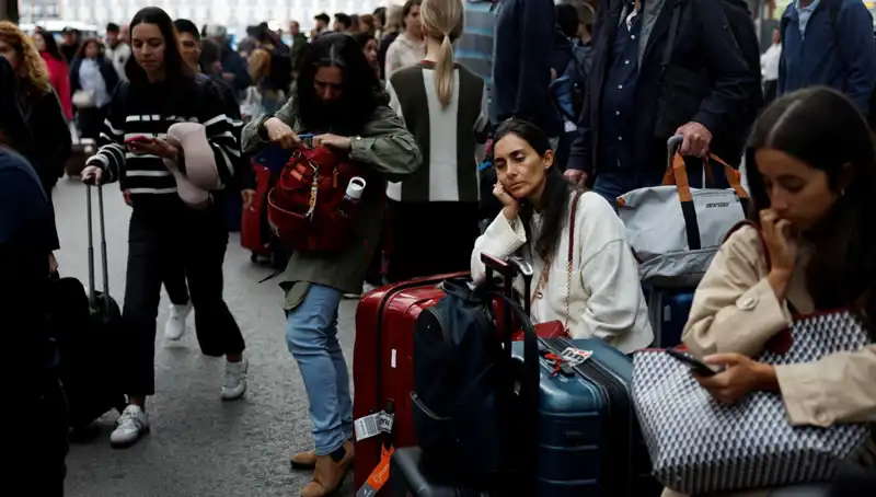 İspanya'da Trenlerde Kablo Hırsızlığı: Yolcular Günlerce Mahsur Kaldı