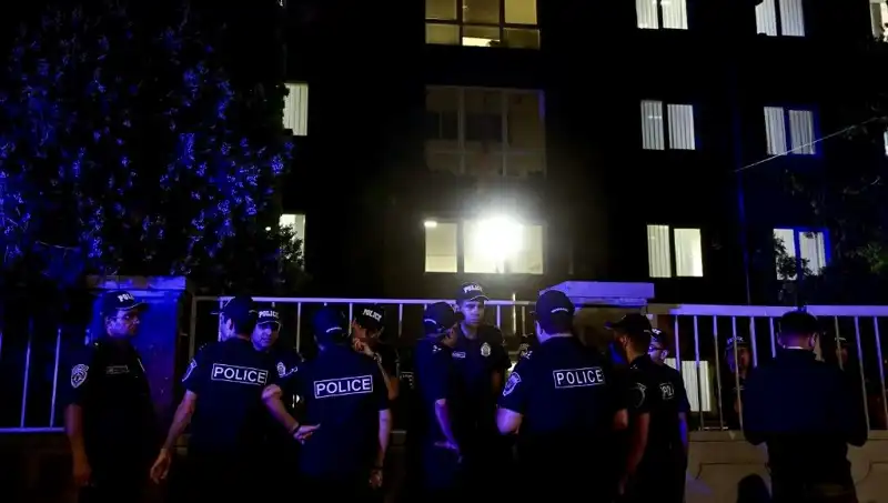 Ermenistan'da Terör Suçlamasıyla Gözaltına Alınan 7 Muhalif: Olayın Ardındaki Gerçekler