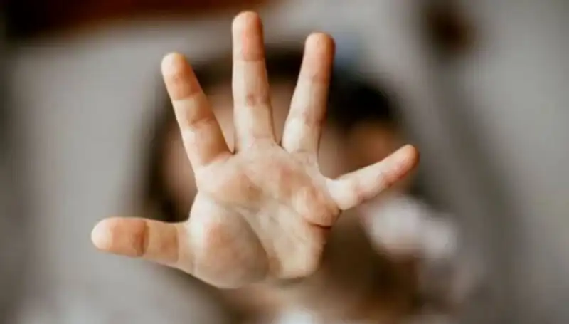 Çocuklara Uygunsuz Görüntü Paylaşan Şüpheli Gözaltında: Olayın Ayrıntıları