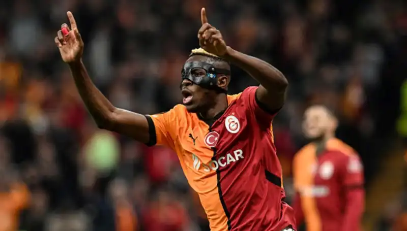 Osimhen, Al-Hilal'i Reddetti, Yeni Takımıyla Futbol Dünyasını Şaşırttı!