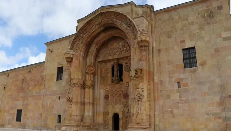 Divriği Ulu Camii ve Darüşşifası: Tarihi Güzellikte Ziyaretçi Patlaması