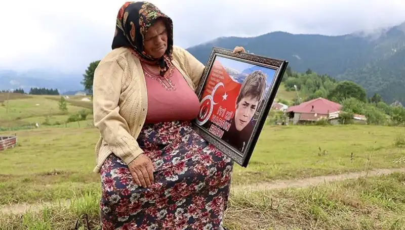 DEM Parti, Eren Bülbül'ün Annene Bayram Mesajı Yolladı