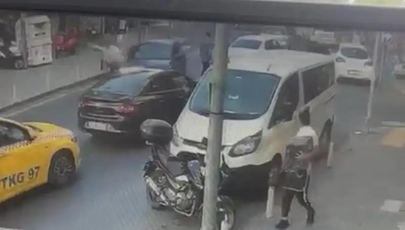 Fren Yerine Gaza Bastı: Savaş Alanına Dönüşen Kaza!