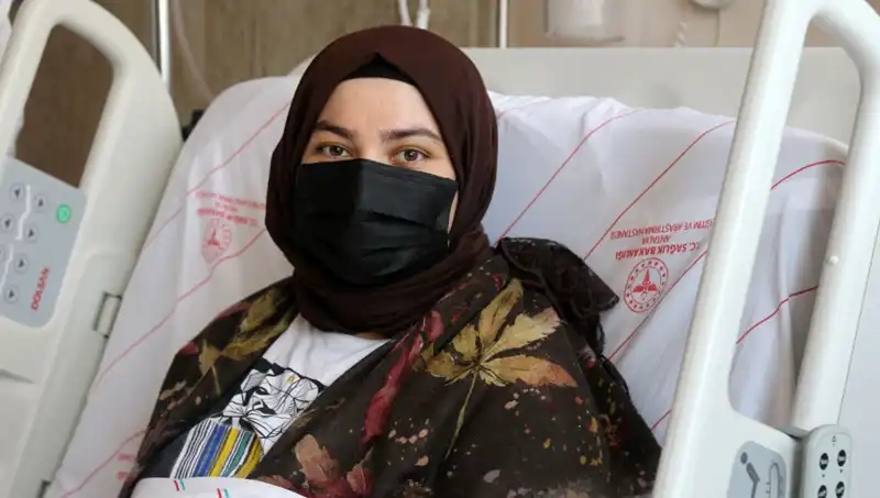 Bitki Çaylarının Zararları: Karanlık Bir Gerçekle Yüzleşen Bir Kadının Hikayesi