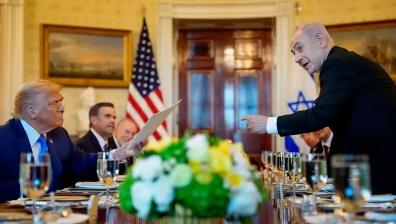 Beyaz Saray'da Kritik Toplantı: "Son 1 Madde Kaldı" Ne Anlama Geliyor?