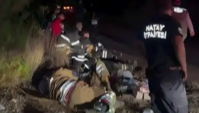 Hatay İtfaiyesi, Yangınla Mücadelede Yorgunluk Giderme Molası Verdi