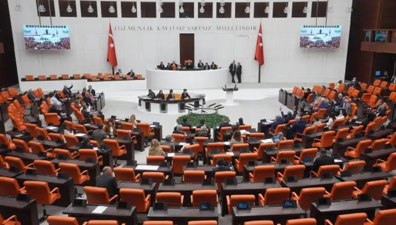 Meclis'te Yoğun Hafta: Yeni Yasalar ve Tartışmalar Gündemde