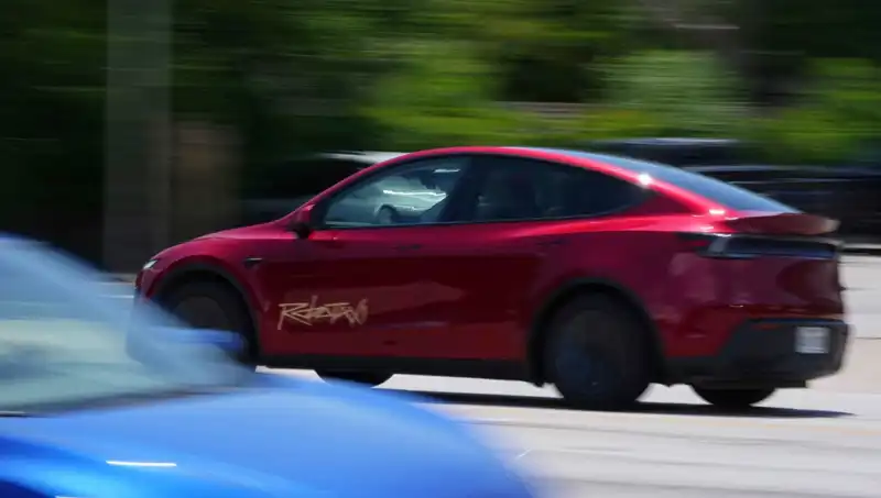 Musk'ın Robotaxi Projesi Hüsrana Uğradı: Test Sırasında Şaşırtıcı Hatalar