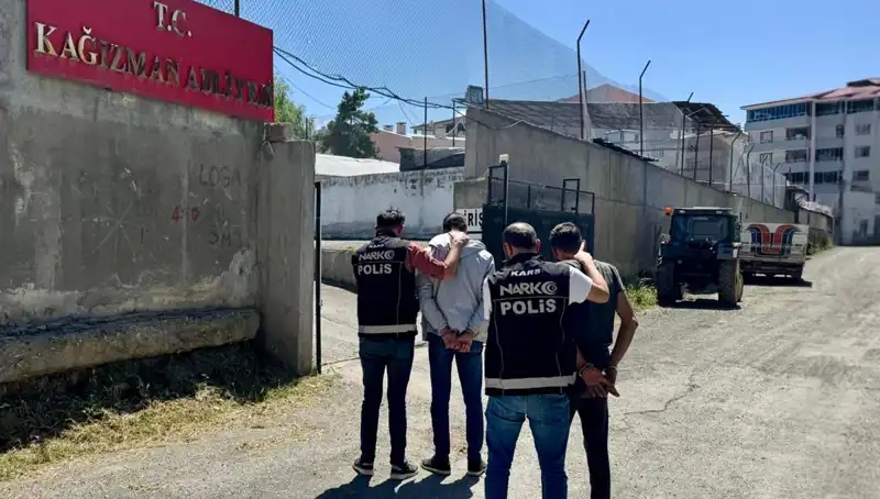 Kars'ta Uyuşturucu Operasyonunda Şok Tutuklamalar: 2 X İnsan Yakalandı