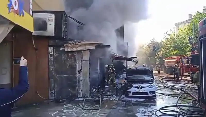 Ümraniye'de Hediyelik Eşya Dükkanında Çıkan Yangın: Olayın Sebepleri ve Sonuçları