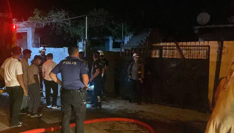 Aile Evinin Yanması Sonrası İnanılmaz Linç Girişimi: Polisi Kurtarıcı Olarak Bilin!