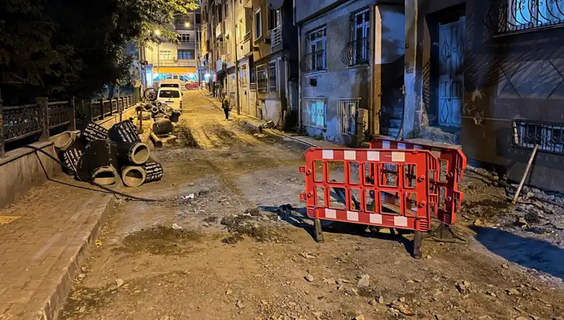 Bayrampaşa’da Altyapı Çalışmaları Sırasında Rögar Kapağı Patladı: Olayın Ayrıntıları