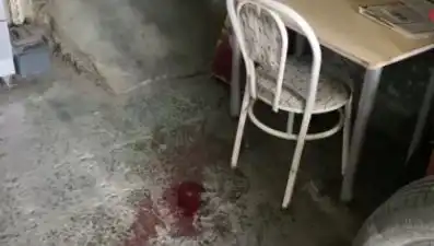 Sandalyeden Düşen Adamın Hayatta Kalma Mücadelesi