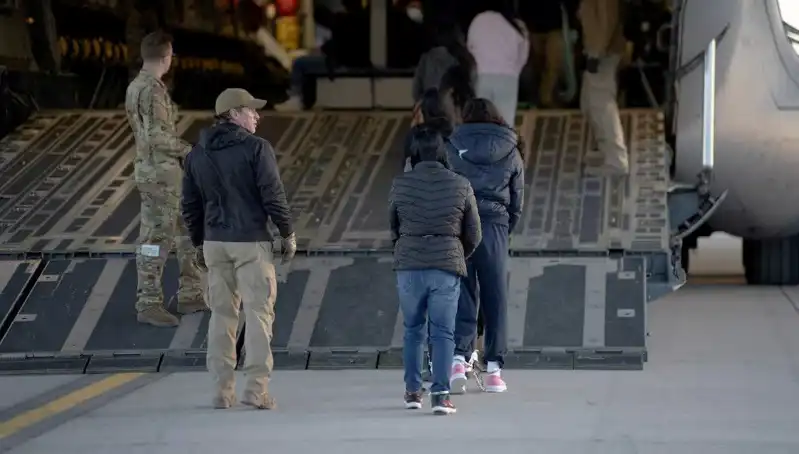 Kosova, ABD’nin Sınır Dışı Ettiği Göçmenler İçin Yeni Bir Fırsat Sunuyor