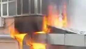 İstanbul'da Kafede Çıkan Yangın Panik Yarattı, İtfaiye Müdahalede Bulundu