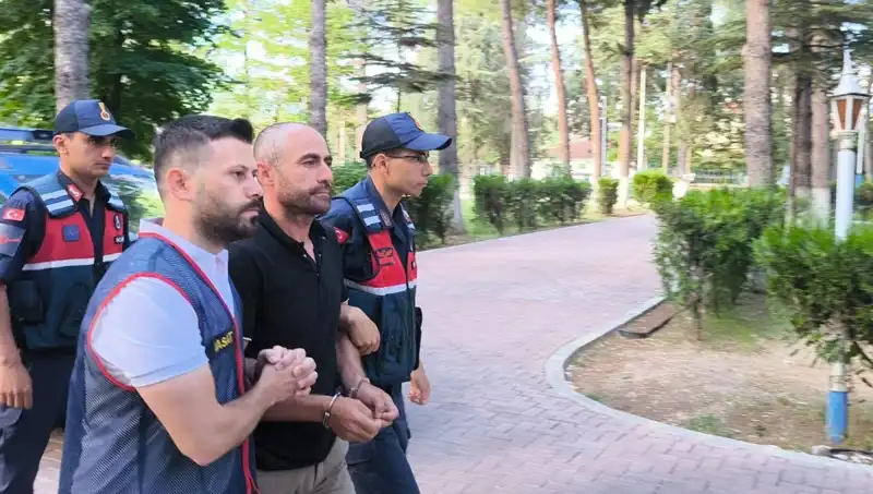 Başarılı Hırsızlık Çetesi, 140 Kez Vurgun Yaptı: 4 Şüpheliden 1’i Tutuklandı!