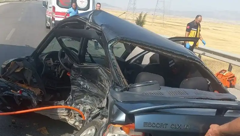 Gaziantep'te Feci Kaza: İki Otomobil Çarpıştı, Bir Yaşam Hızla Yok Oldu