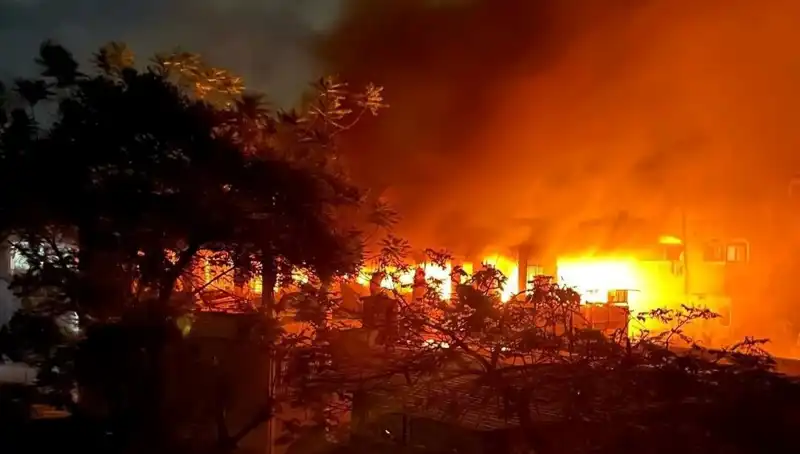Gazze'de İsrail'in Hava Saldırıları: 37 Sivil Hayatını Kaybetti