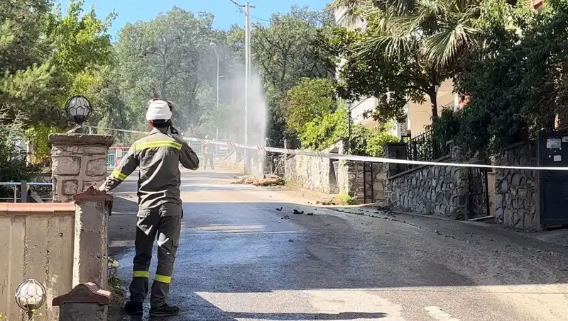 Bursa'da Doğalgaz Patlaması: Üç İşçi Yaralandı, Olayın Sebebi Araştırılıyor!