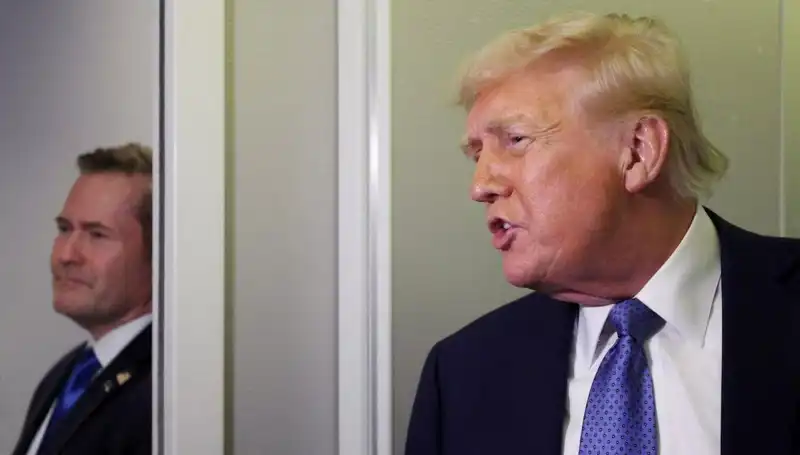 Trump’ın Sırrı: Planlar Sızdı, Mike Waltz Görevden Alındı!