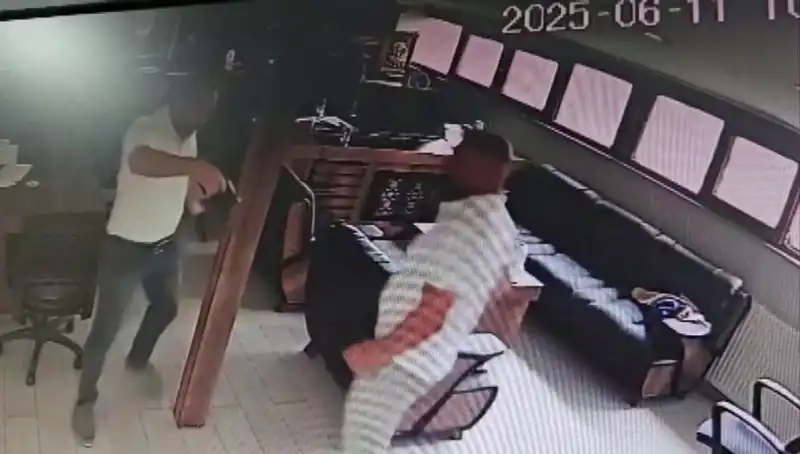 Alacak Verecek Meselesi Kanlı Sonuçlandı: Kalfa, İş İnsanı Hayatına Mal Oldu