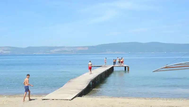 Sıcak Havalar Vatandaşları Denize Döküyor: Plajlar Dolup Taşacak!